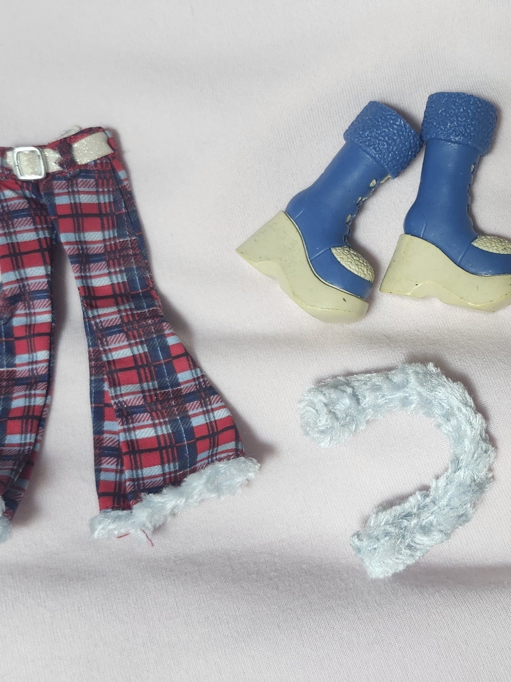 Bratz Winter wonderland Clothes